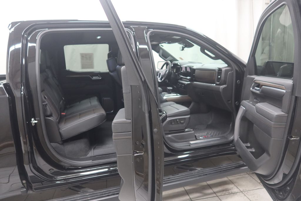 2025 Chevrolet Silverado 1500 High Country - Photo 11
