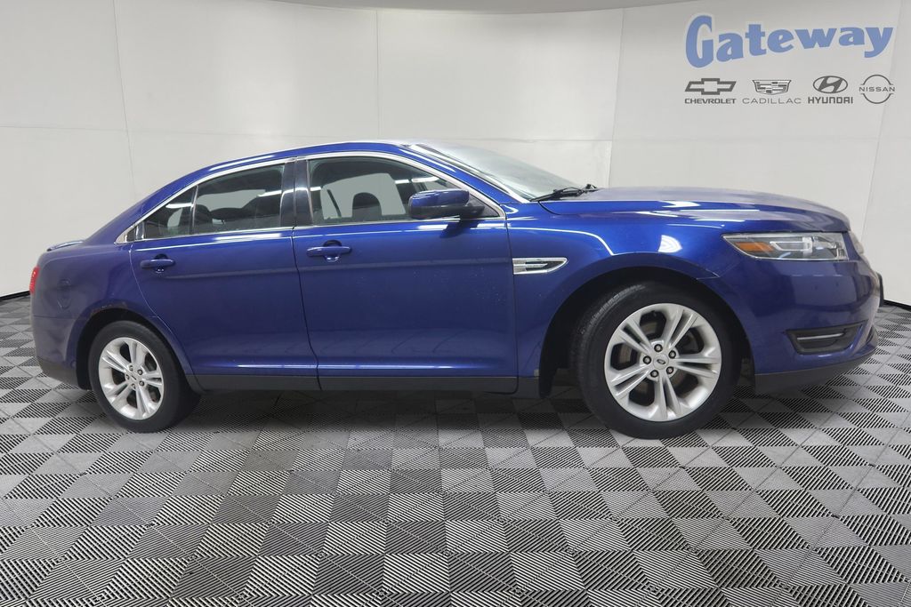 2015 Ford Taurus SEL FWD's photo