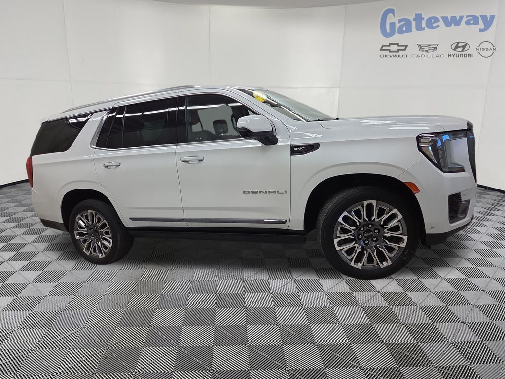 2023 GMC Yukon Denali Ultimate's photo