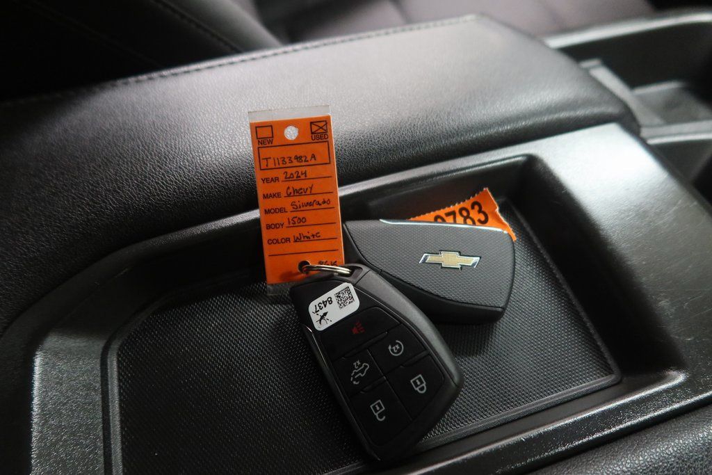 2024 Chevrolet Silverado 1500 LT - Photo 25