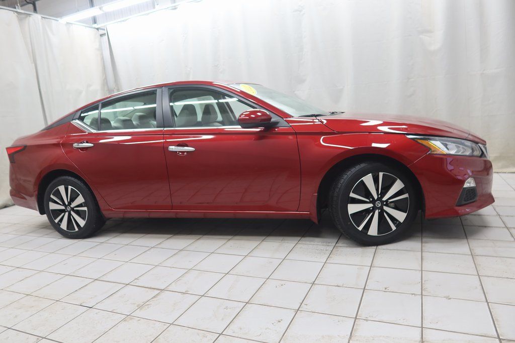 2022 Nissan Altima SV