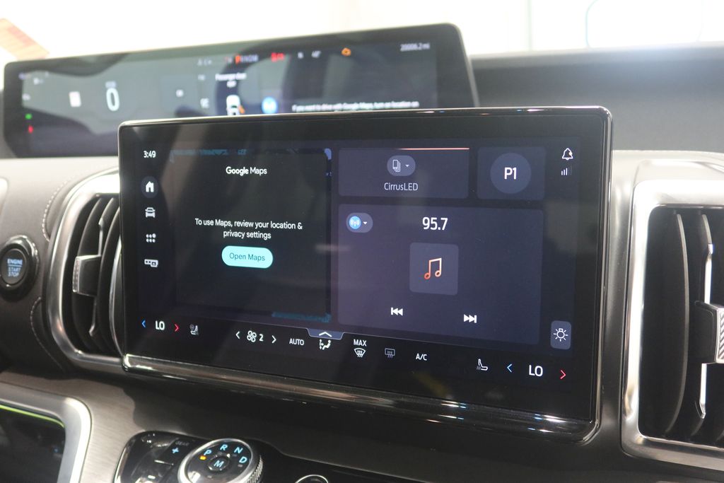2025 Ford Expedition Platinum - Photo 17