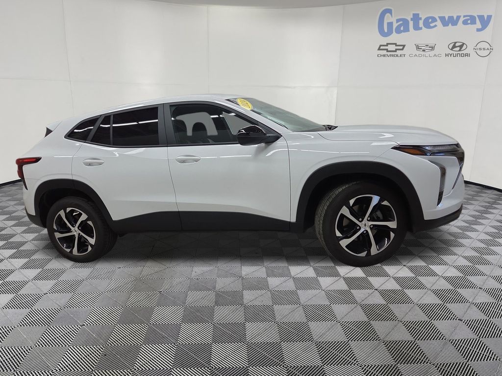 2024 Chevrolet Trax 1RS's photo