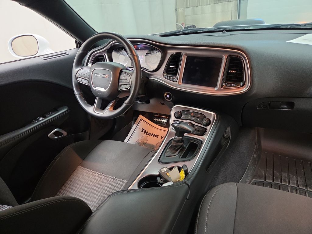 2022 Dodge Challenger R/T - Photo 8