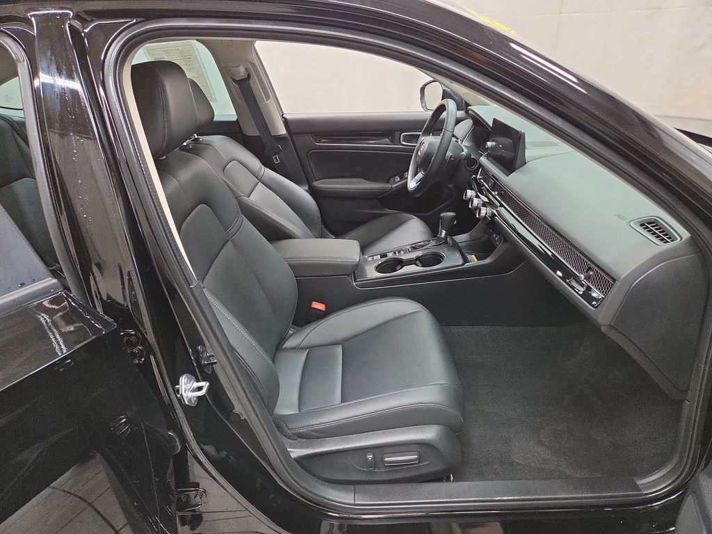 2024 Honda Civic Touring - Photo 10