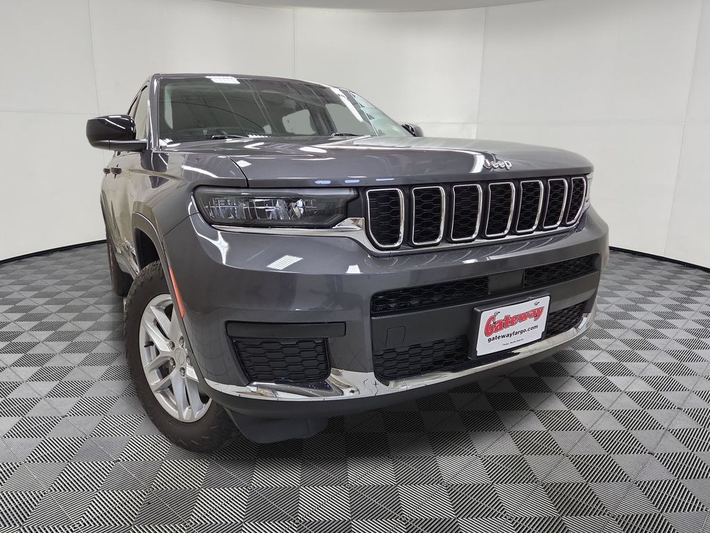 Used 2022 Jeep New Grand Cherokee Laredo SUV