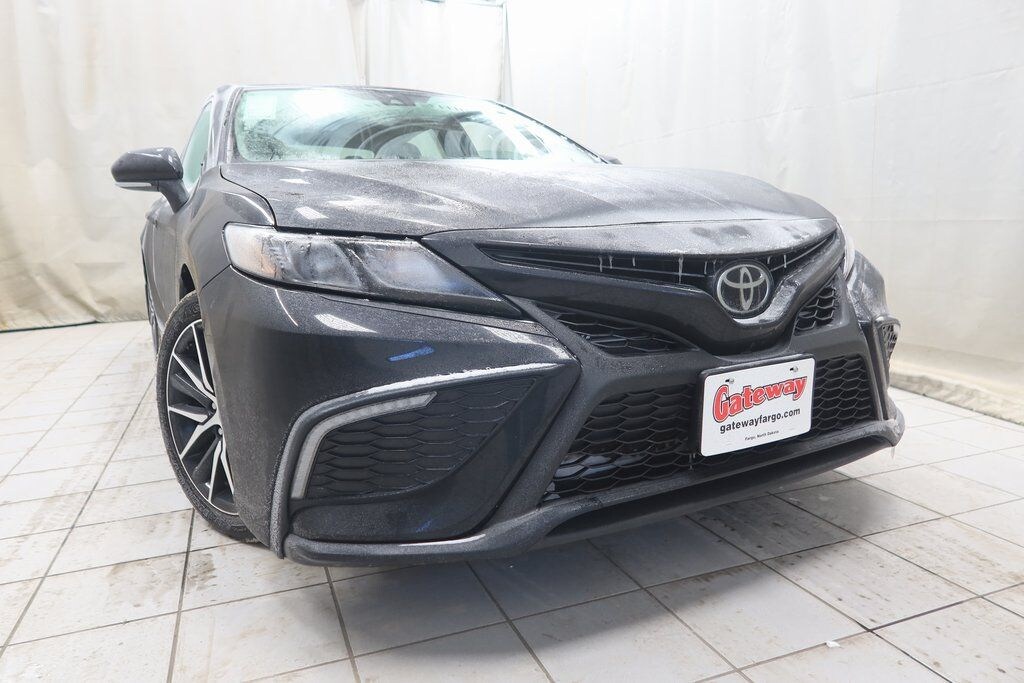 Used 2023 Toyota Camry SE Sedan