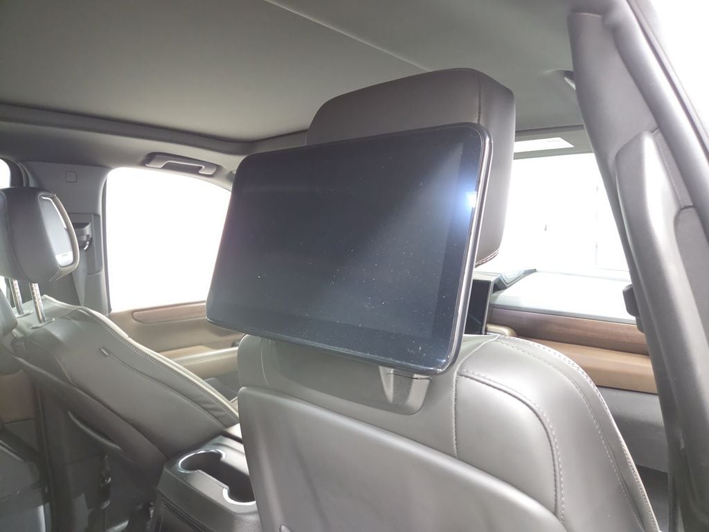 2025 GMC Yukon XL Denali Ultimate - Photo 12