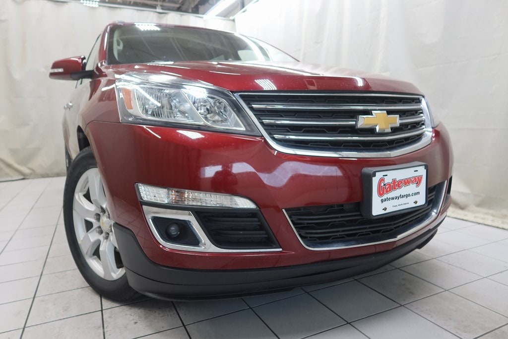 Used 2017 Chevrolet Traverse 1LT with VIN 1GNKVGKD1HJ155866 for sale in Fargo, ND