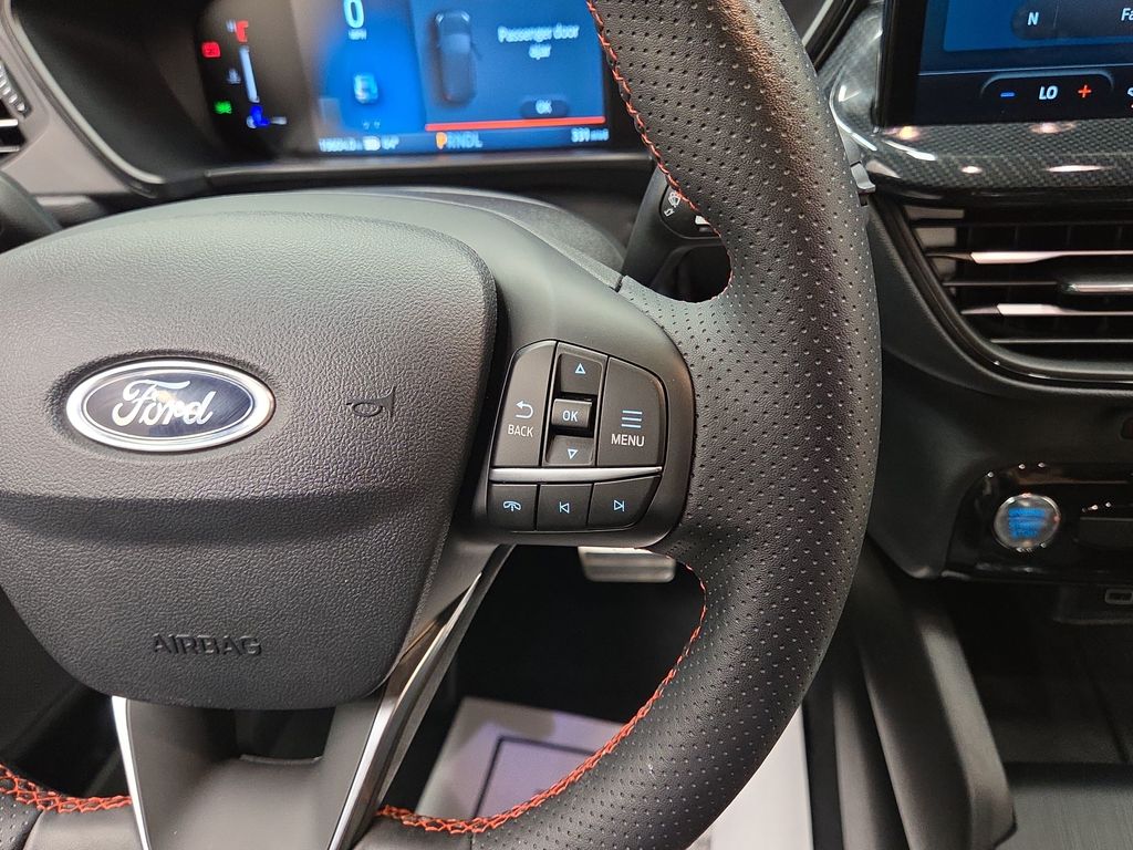 2024 Ford Escape ST-Line - Photo 17