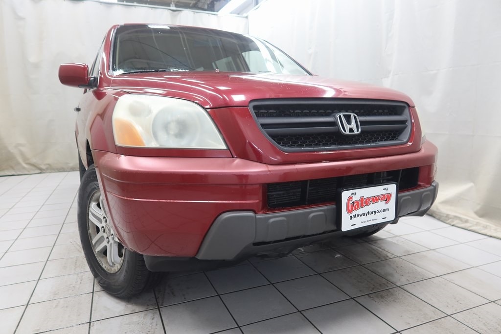Used 2005 Honda Pilot EX with VIN 2HKYF18485H557098 for sale in Fargo, ND