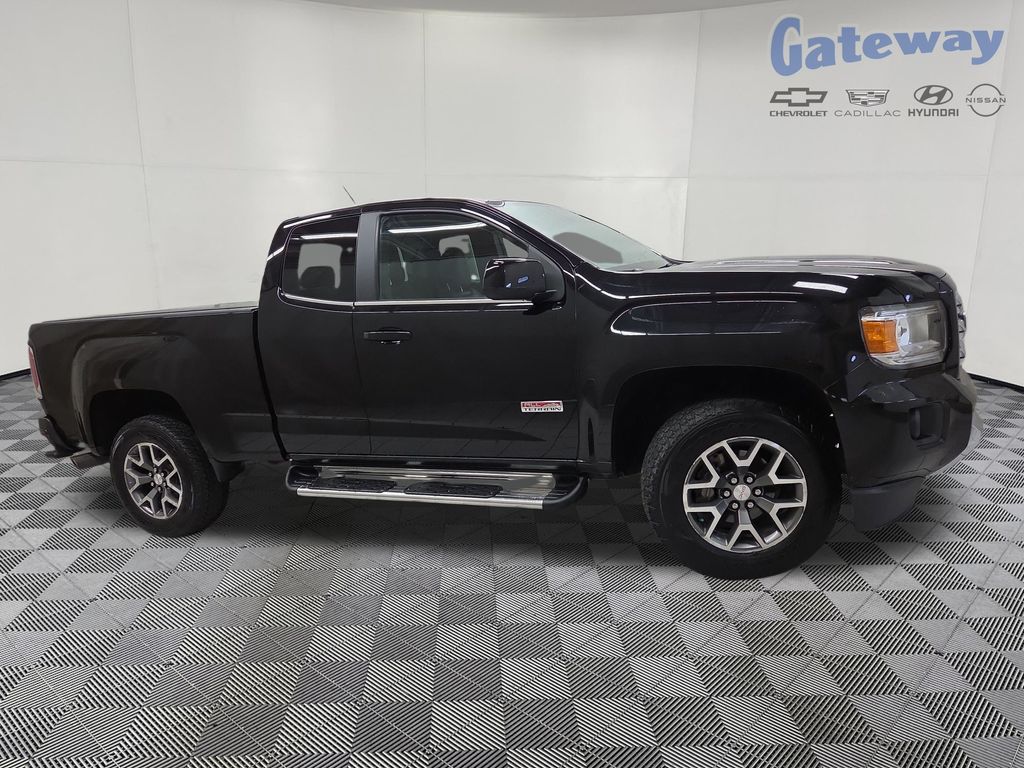 2015 GMC Canyon 4WD SLE Extended Cab's photo