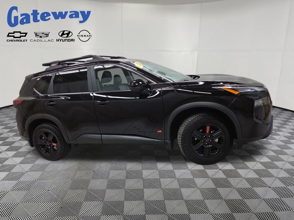 2025 Nissan Rogue Rock Creek AWD's photo
