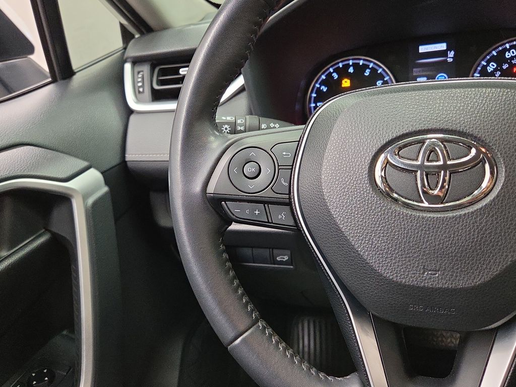 2020 Toyota RAV4 XLE Premium - Photo 19