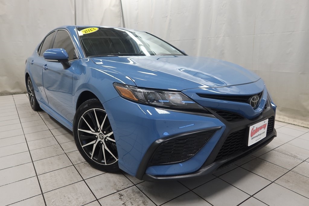 Used 2023 Toyota Camry SE Sedan