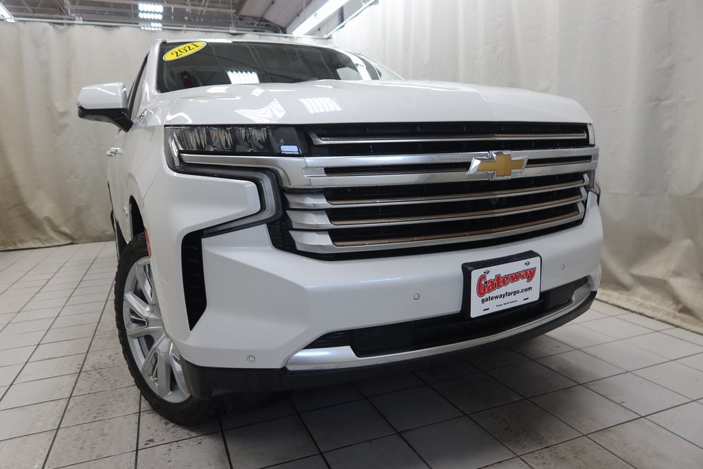 Used 2021 Chevrolet Suburban High Country with VIN 1GNSKGKL4MR336231 for sale in Fargo, ND