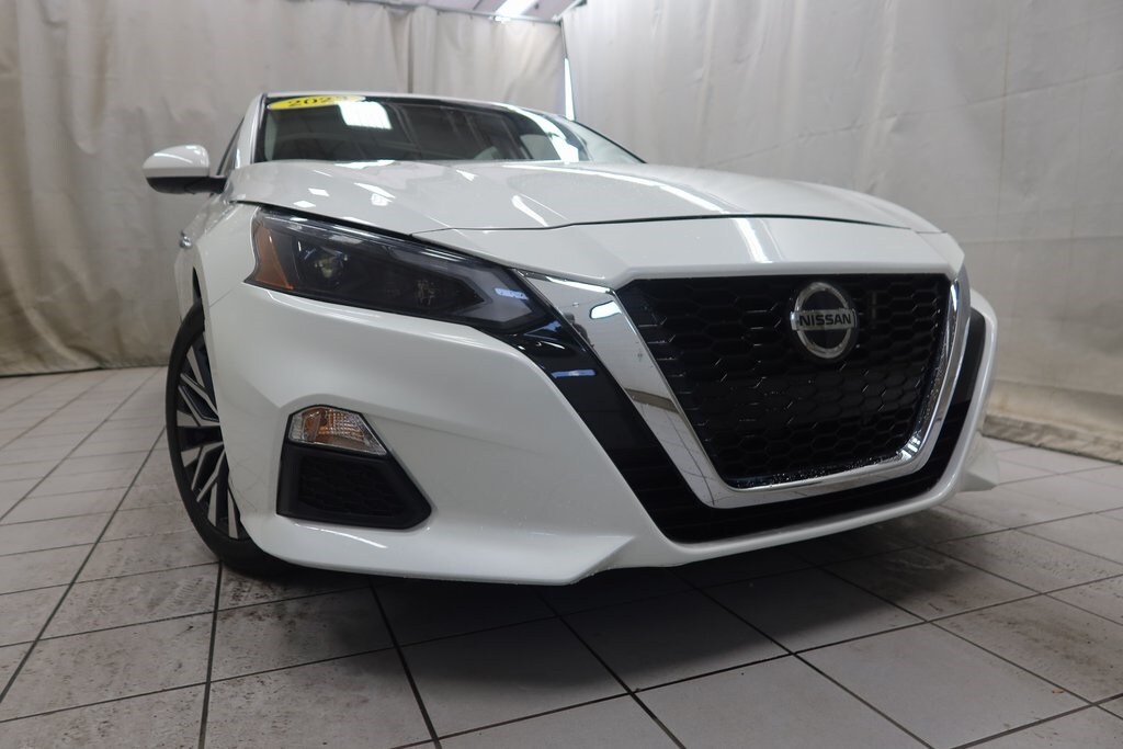 2023 Nissan Altima 2.5 SV photo 2