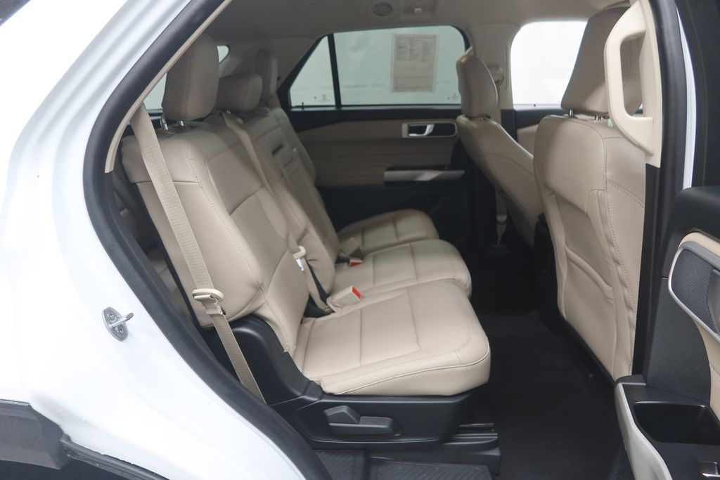 2023 Ford Explorer XLT - Photo 12