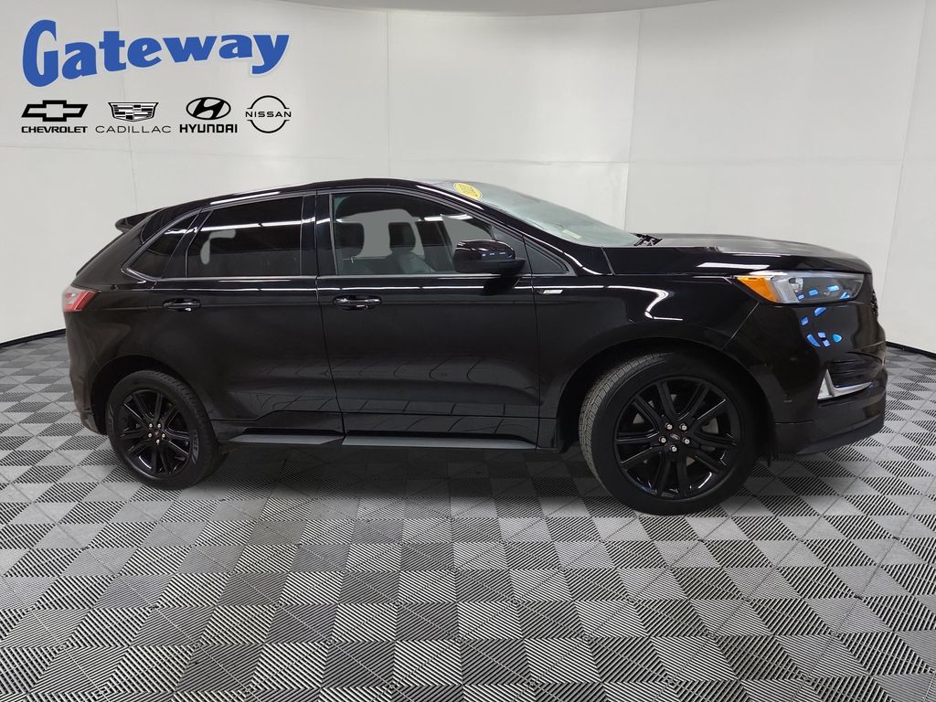 2021 Ford Edge ST-Line AWD's photo
