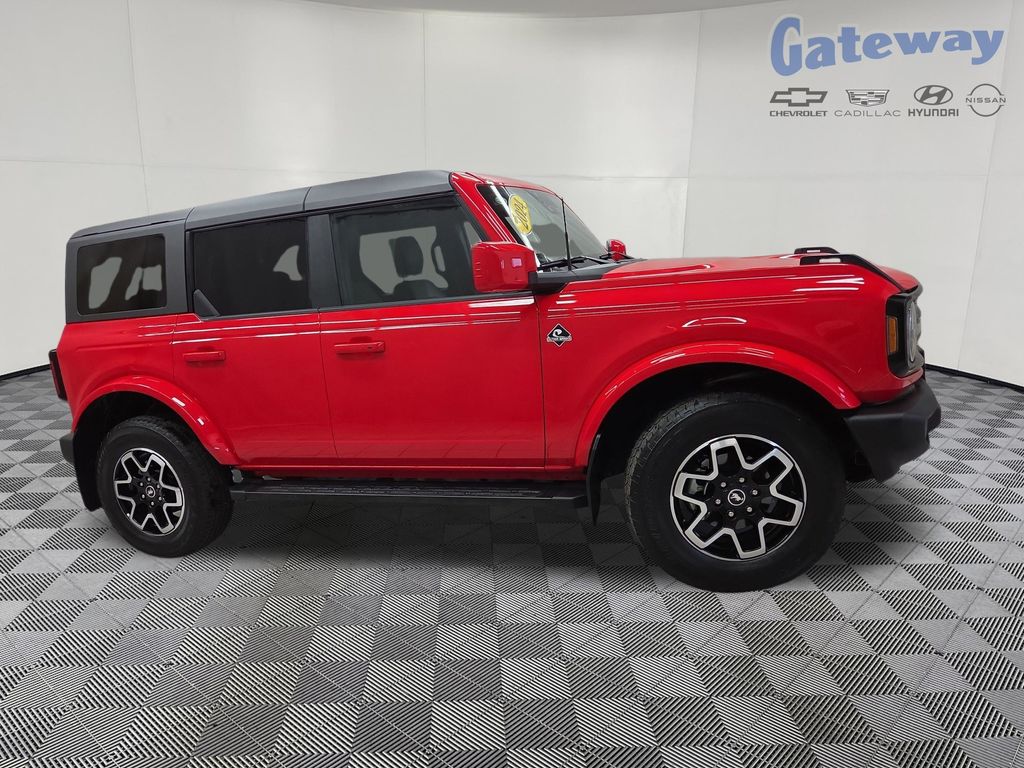 2024 Ford Bronco Outer Banks 4x4's photo