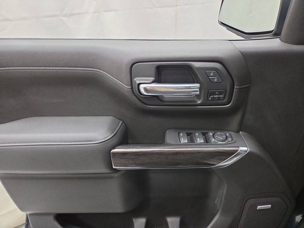 2021 Chevrolet Silverado 1500 LTZ - Photo 19
