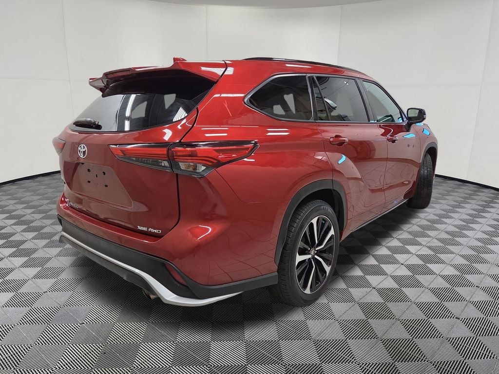 Used 2021 Toyota Highlander XSE SUV