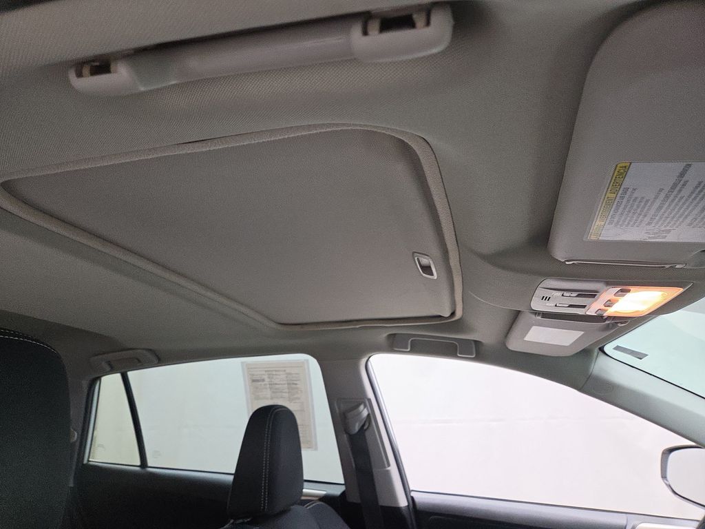 2015 Toyota RAV4 XLE - Photo 13