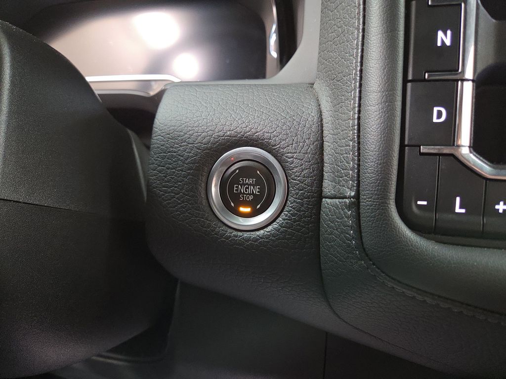 2023 GMC Yukon XL Denali - Photo 18