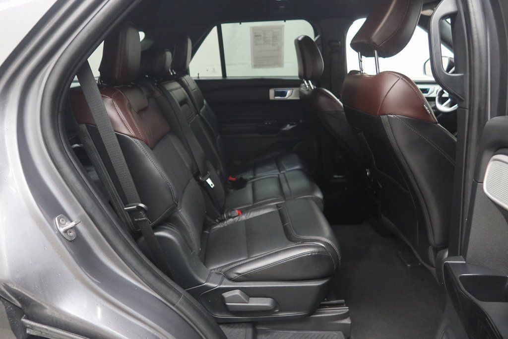 2021 Ford Explorer Platinum - Photo 11