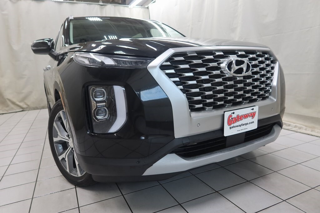 Used 2021 Hyundai Palisade SEL with VIN KM8R4DHE8MU299024 for sale in Fargo, ND