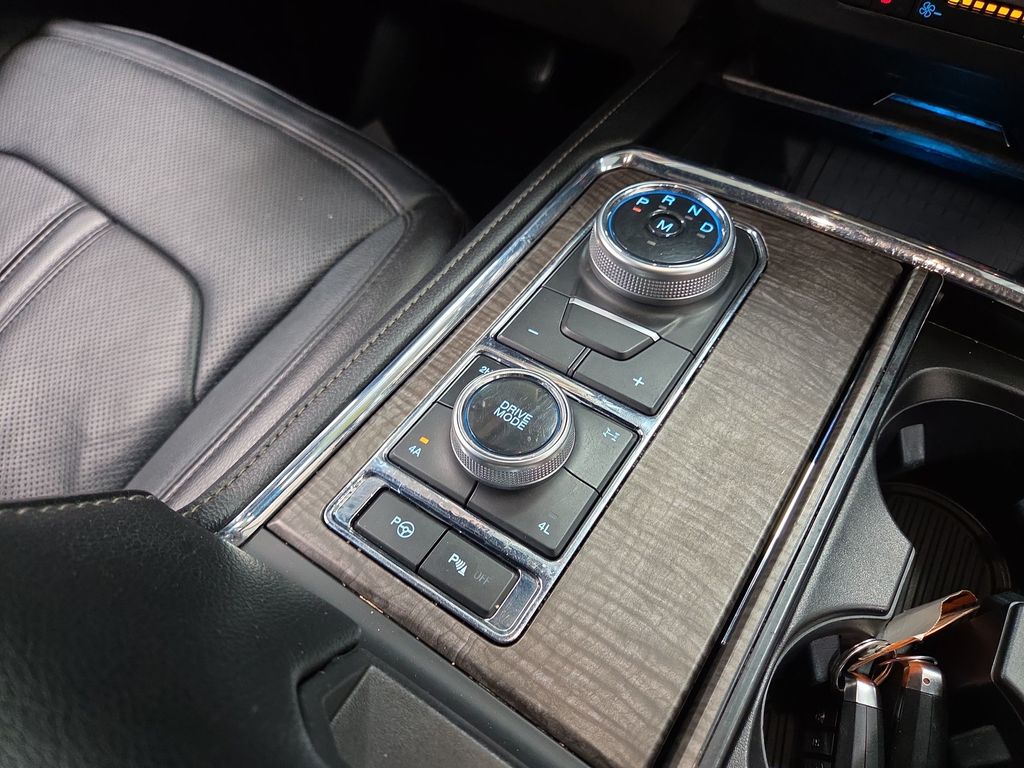 2020 Ford Expedition Limited - Photo 17