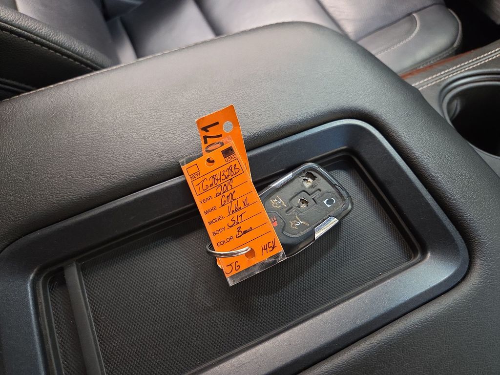 2019 GMC Yukon XL SLT - Photo 23