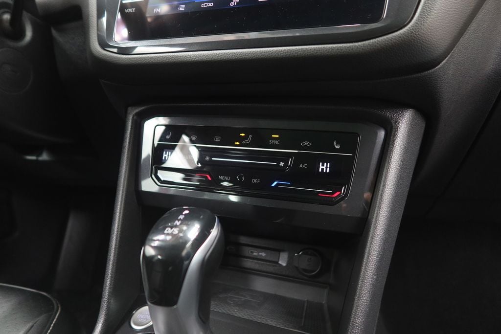 2022 Volkswagen Tiguan SE - Photo 17