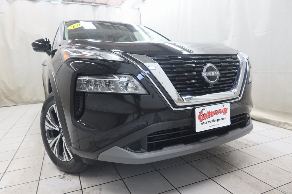 Used 2022 Nissan Rogue SV with VIN 5N1BT3BB7NC729551 for sale in Fargo, ND