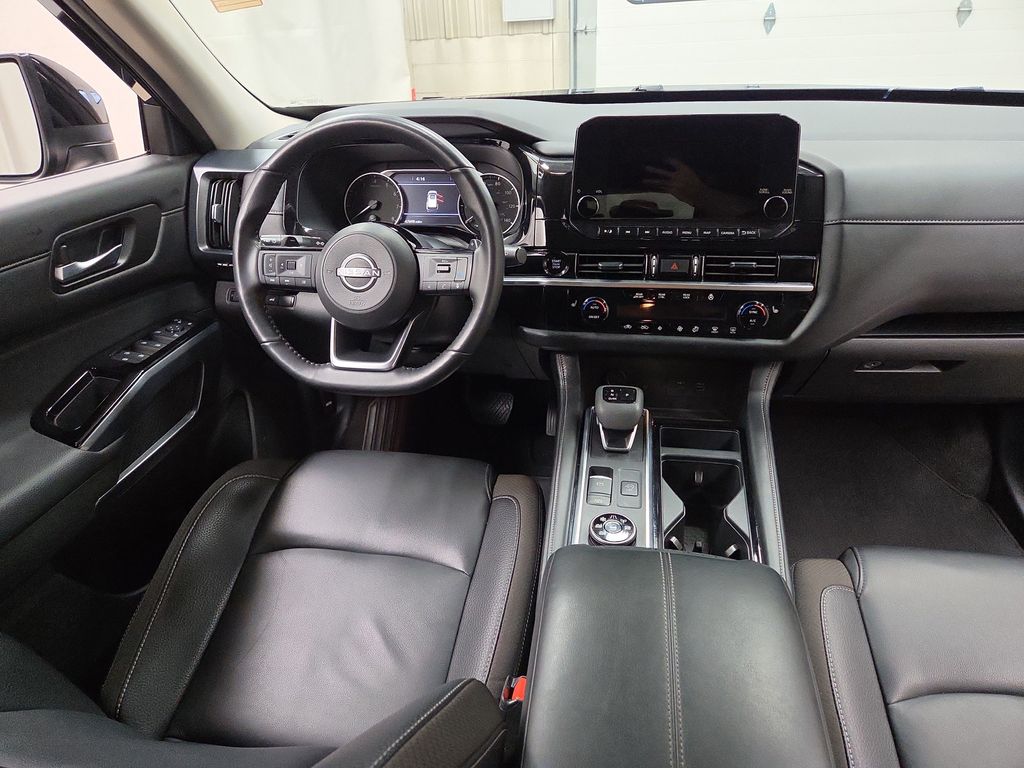 2025 Nissan Pathfinder SL - Photo 13