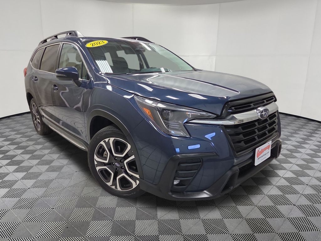 2023 Subaru Ascent Limited - Photo 3