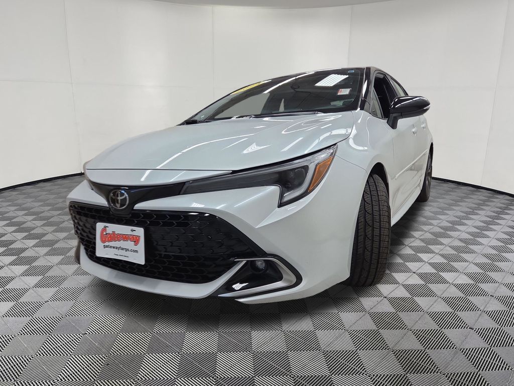 2024 Toyota Corolla Hatchback XSE - Photo 7