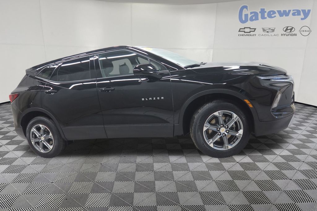 2025 Chevrolet Blazer 2.0T 2LT AWD's photo
