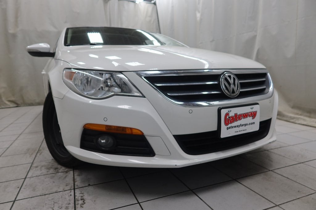 Used 2009 Volkswagen CC Luxury with VIN WVWHL73C69E542535 for sale in Fargo, ND