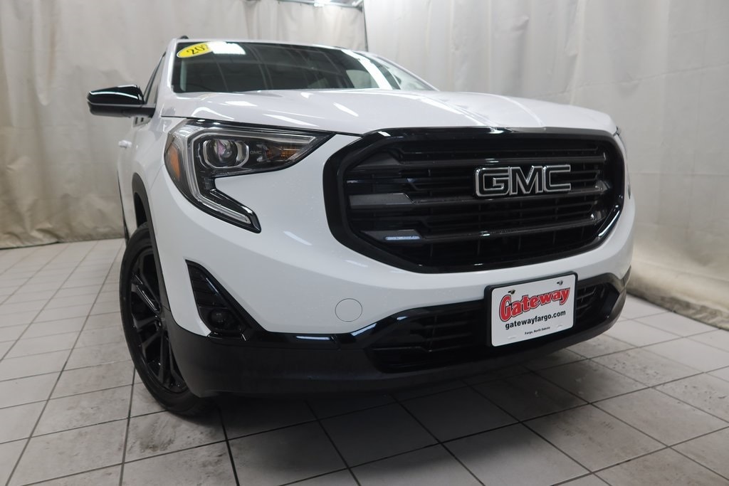 Used 2021 GMC Terrain SLT with VIN 3GKALVEV5ML358446 for sale in Fargo, ND