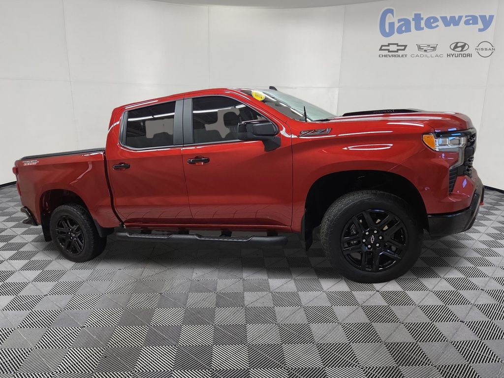 2025 Chevrolet Silverado 1500 LT Trail Boss 4X4 Crew Cab Short Box's photo