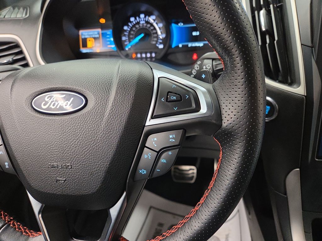 2021 Ford Edge ST-Line - Photo 18