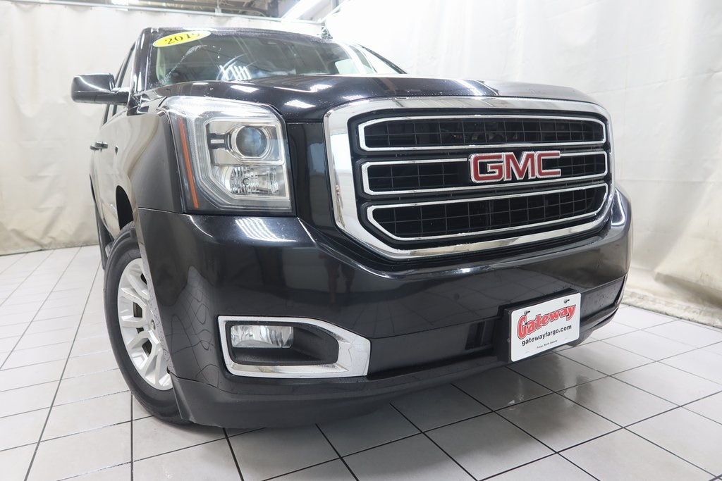 Used 2019 GMC Yukon XL SLT with VIN 1GKS2GKC6KR230793 for sale in Fargo, ND