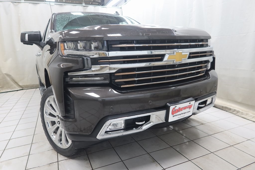Used 2021 Chevrolet Silverado 1500 High Country with VIN 3GCUYHET8MG115653 for sale in Fargo, ND