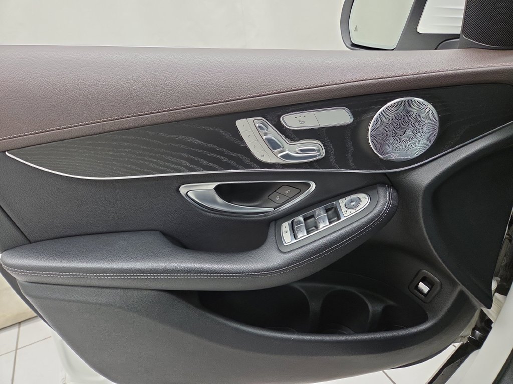 2018 Mercedes-Benz GLC GLC300 - Photo 21