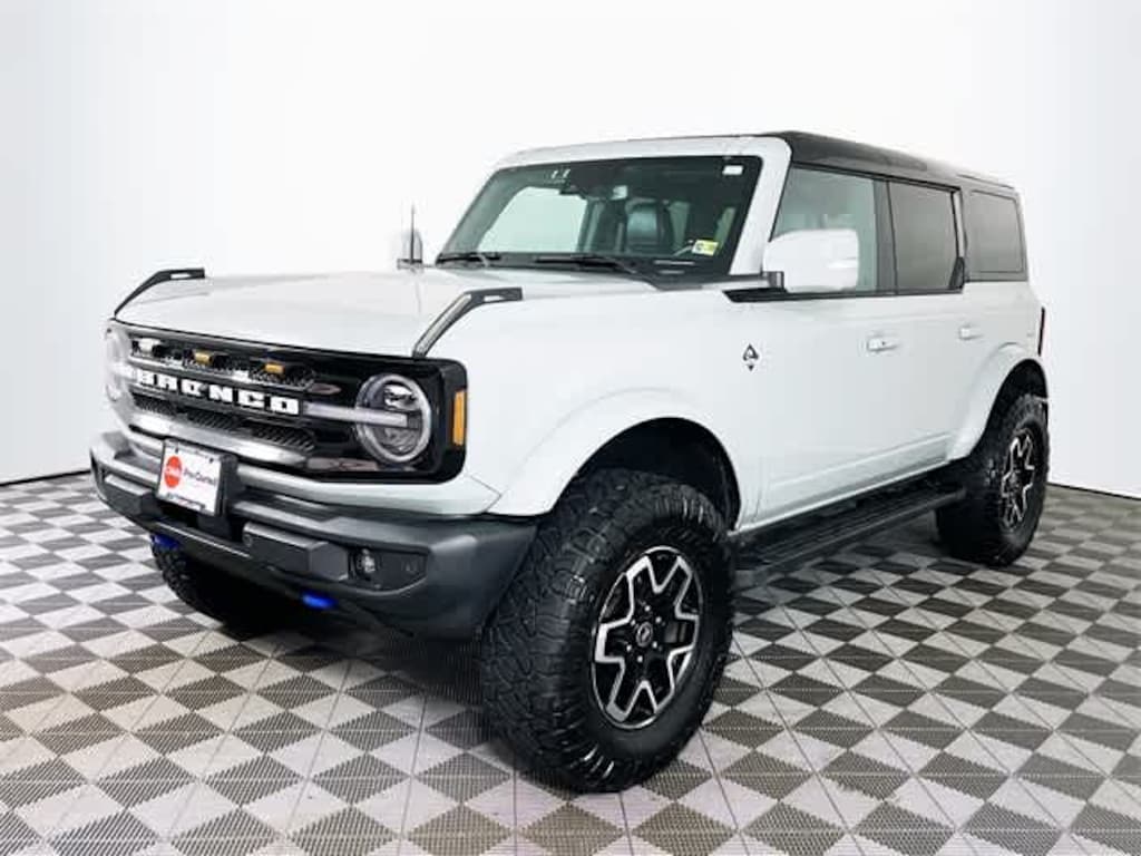 Used 2024 Ford Bronco Outer Banks 4x4
