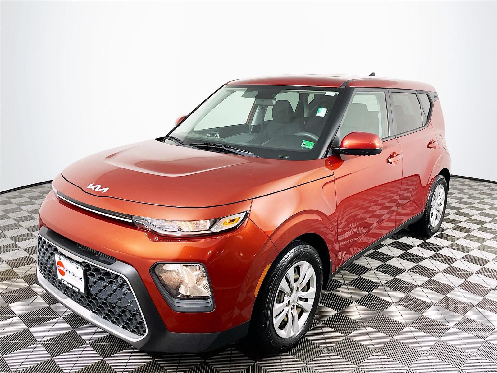 2022 Kia Soul LX photo 3