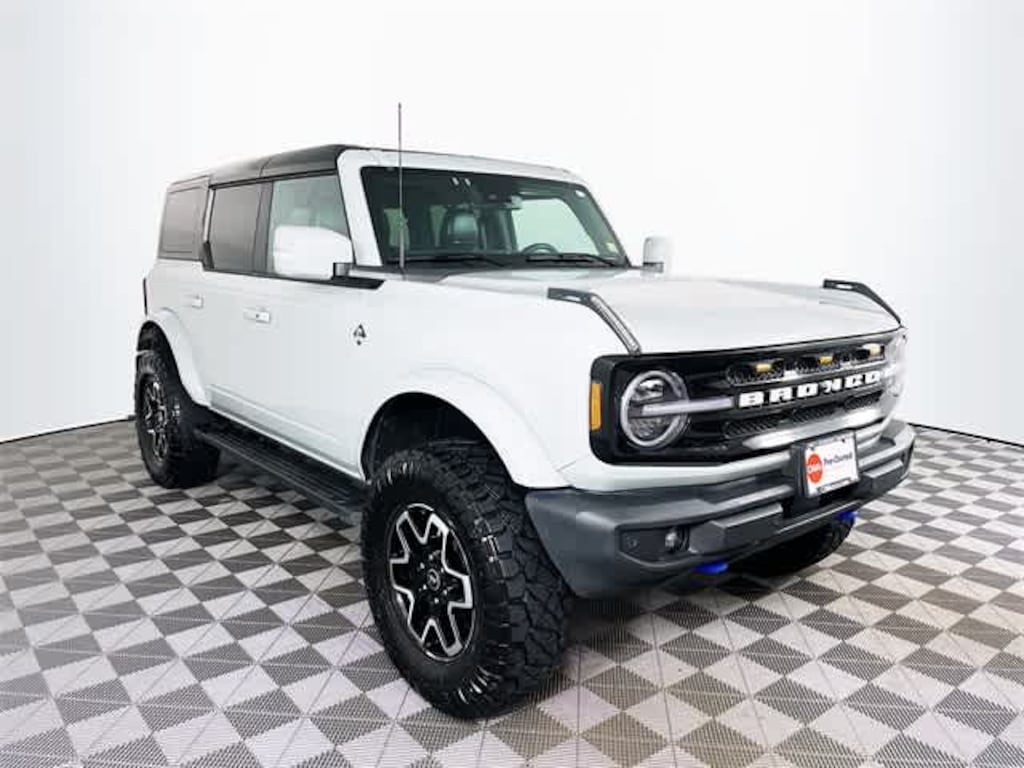 Used 2024 Ford Bronco Outer Banks 4x4