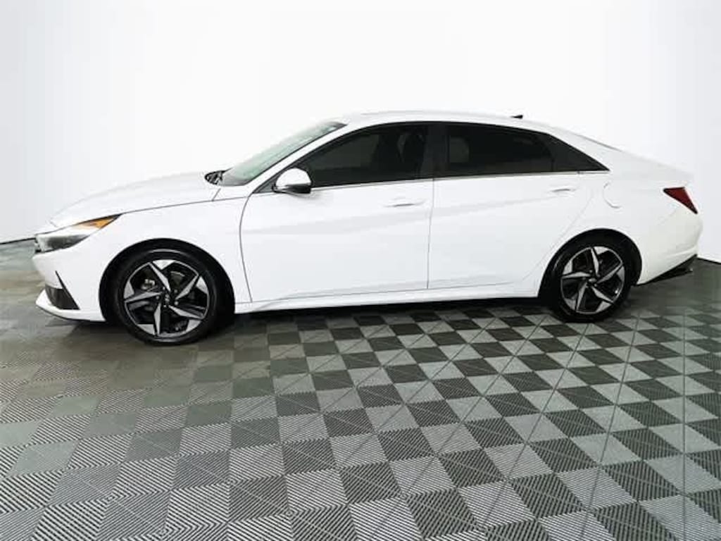 Certified 2021 Hyundai Elantra SEL