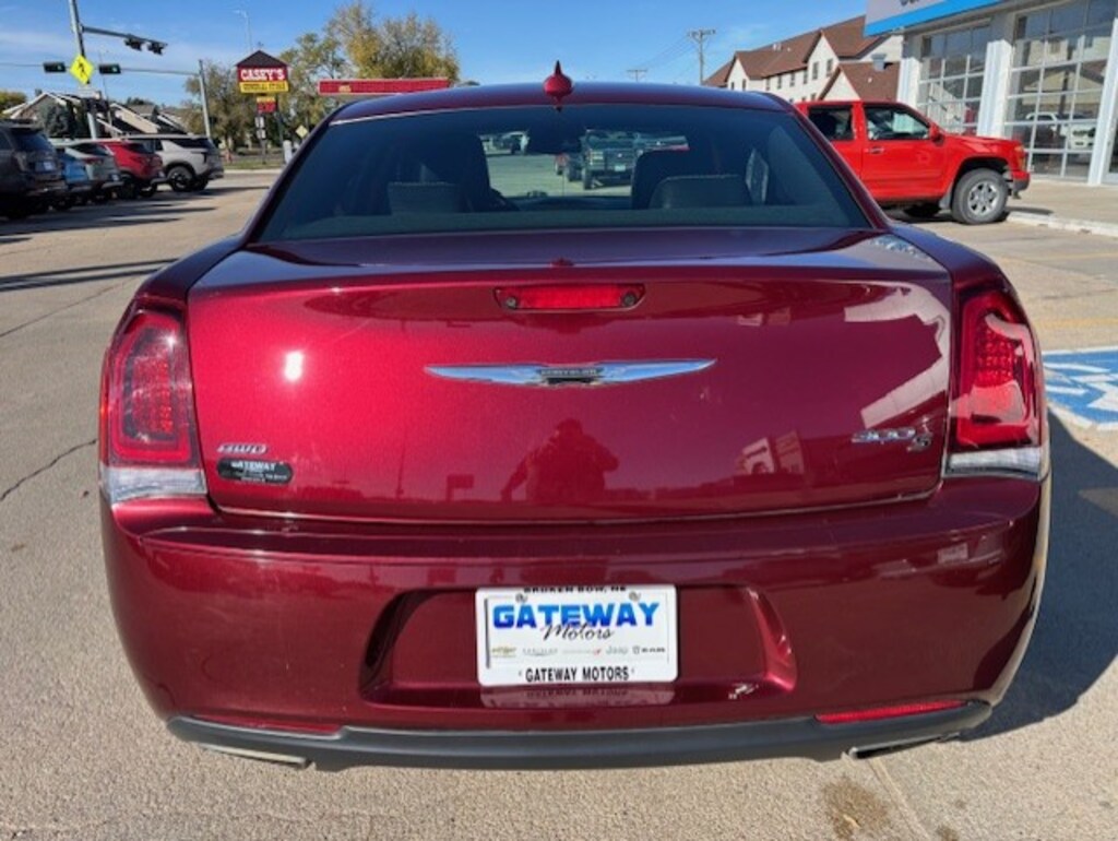 Used 2018 Chrysler 300 300S